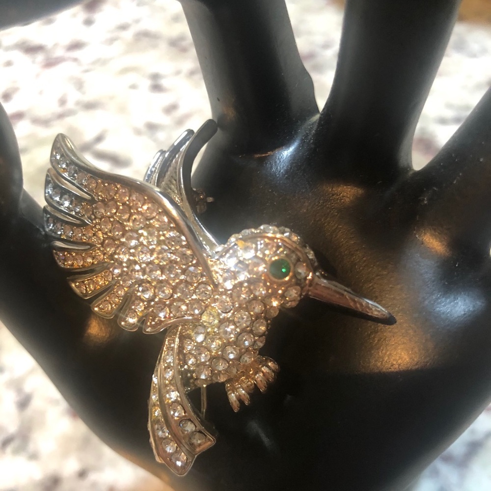 Stainless steel with crystal flying bird 🦅 pin
